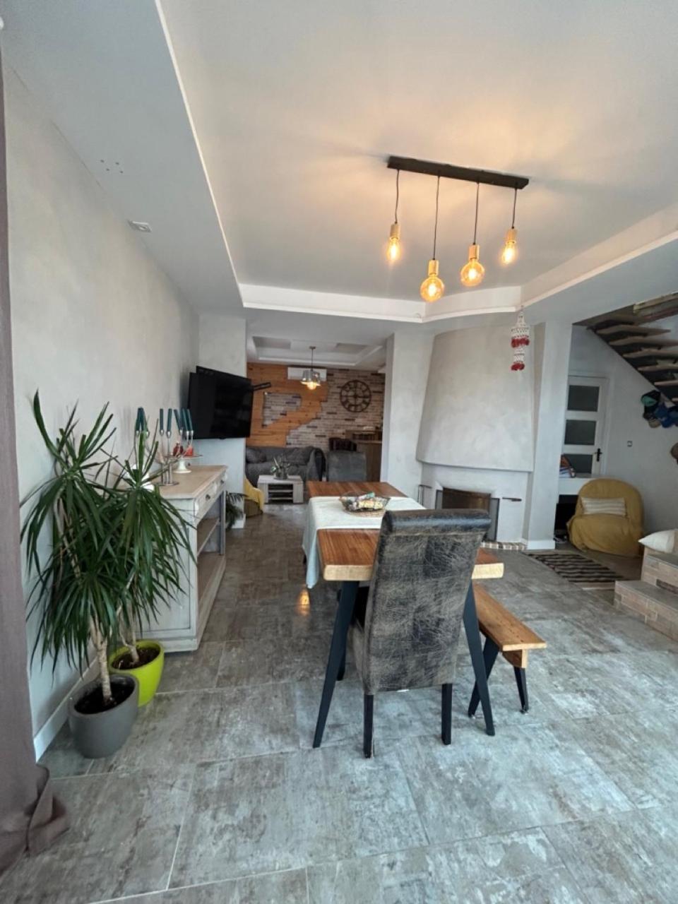 Comme A La Maison Narbonne Dış mekan fotoğraf